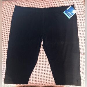 COOLIBAR UPF 50+ SUN PROTEVTION CAPRIS IN A SIZE 3X